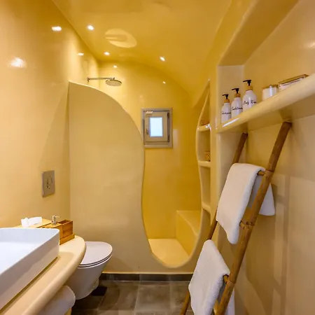 Hypnos Boutique With Amazing Heated Pool With Jacuzzi Holiday home