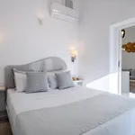 Hypnos Boutique With Amazing Heated Pool With Jacuzzi Ferienhaus Fira (Santorini)