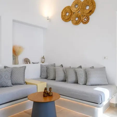 Hypnos Boutique With Amazing Heated Pool With Jacuzzi Fíra