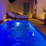 度假居 Hypnos Boutique With Amazing Heated Pool With Jacuzzi *
